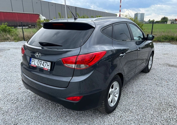 Hyundai ix35 cena 36999 przebieg: 153000, rok produkcji 2011 z Złotów małe 301